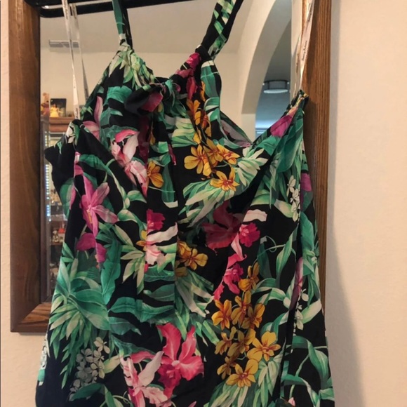 Tommy Bahama shirt - Picture 4 of 4